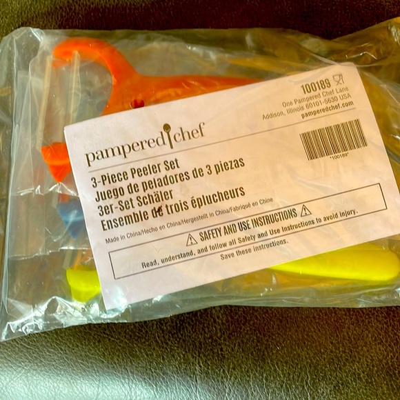 Pampered Chef Kitchen Pampered Chef 3 Piece Peeler Set Poshmark